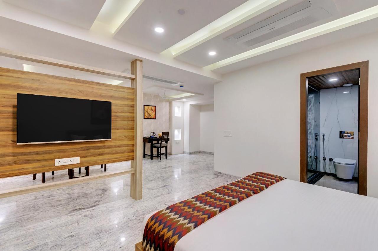 Click Collection Jaipur, Sindhi Camp Hotel ภายนอก รูปภาพ