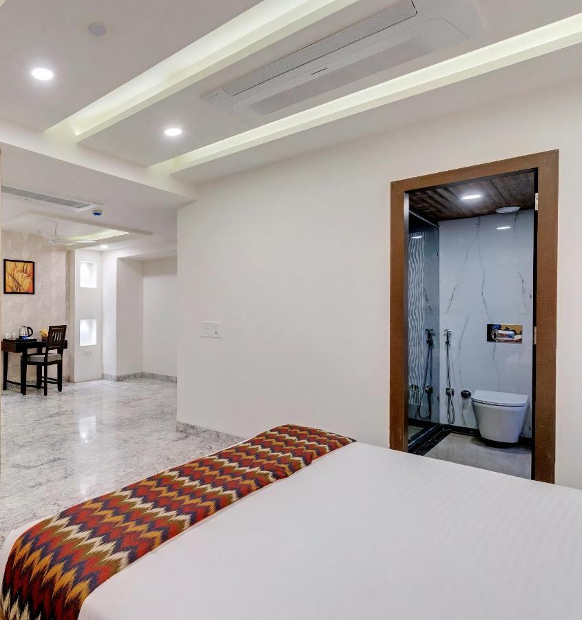 Click Collection Jaipur, Sindhi Camp Hotel ภายนอก รูปภาพ