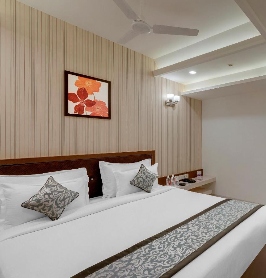 Click Collection Jaipur, Sindhi Camp Hotel ภายนอก รูปภาพ